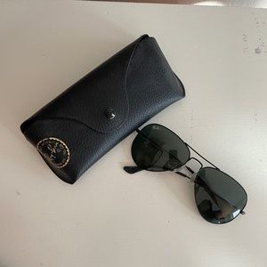 Black Frame Ray Ban Aviators